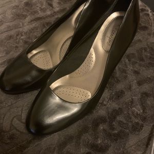 Women’s dress shoes